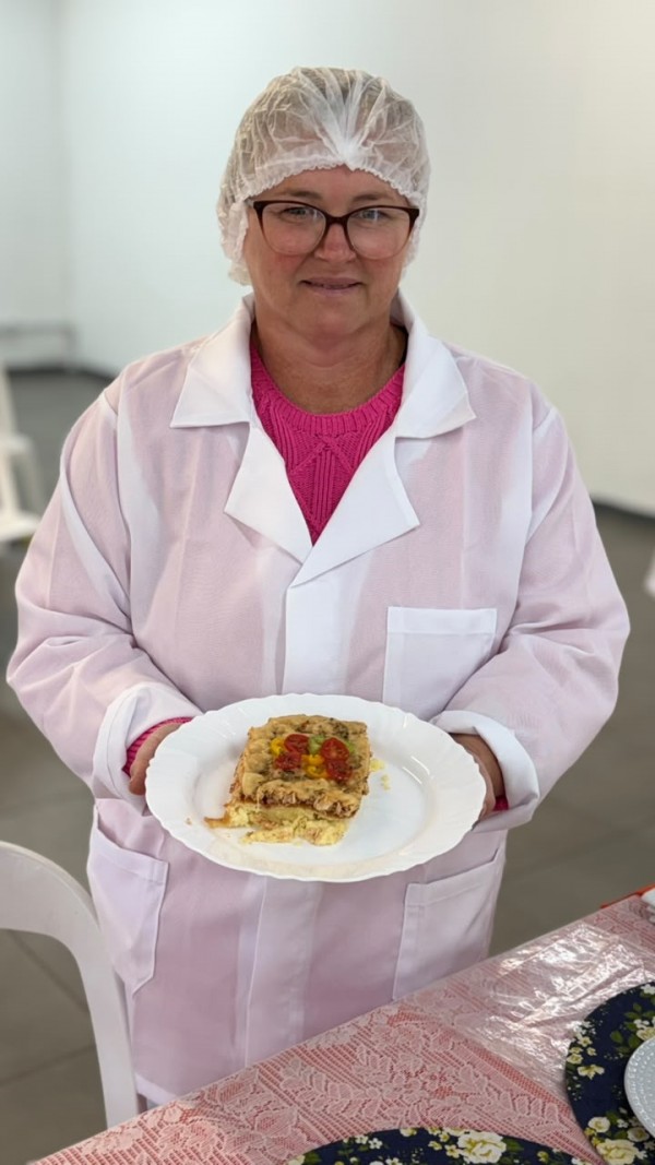Claise Laura Boijink, da Escola Duque de Caxias, com “Pizza de arroz”.